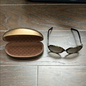 Gucci Brown Sunglasses Modern Design